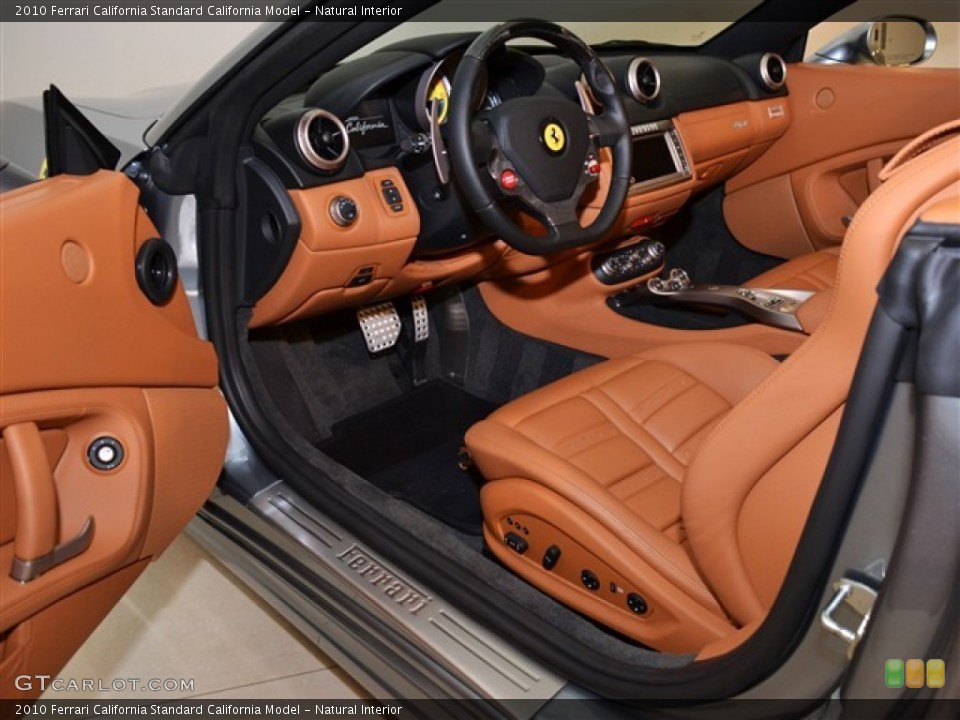 Natural Interior Photo for the 2010 Ferrari California  #50966505