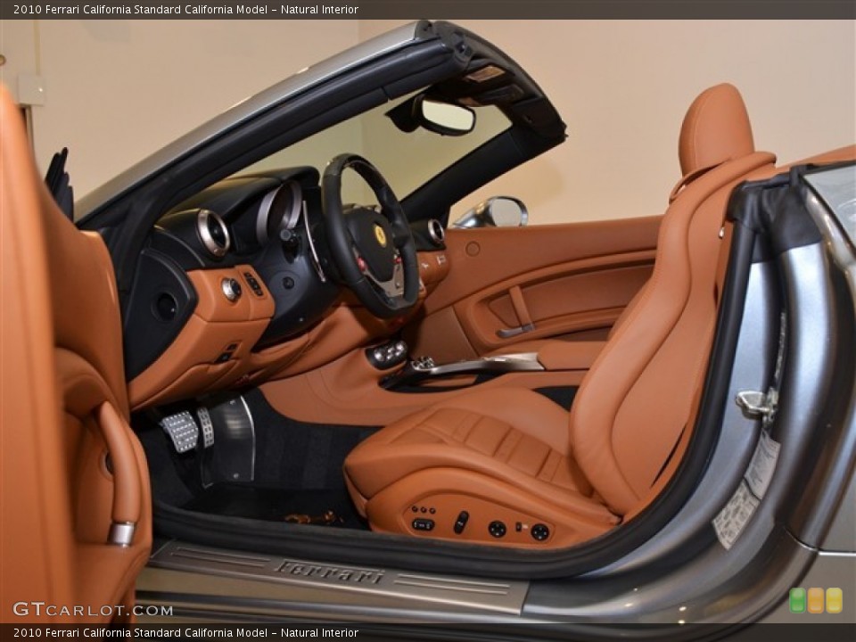 Natural Interior Photo for the 2010 Ferrari California  #50966535