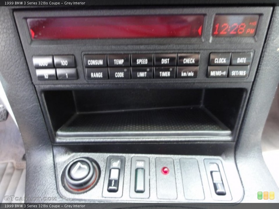 Grey Interior Controls for the 1999 BMW 3 Series 328is Coupe #50975706