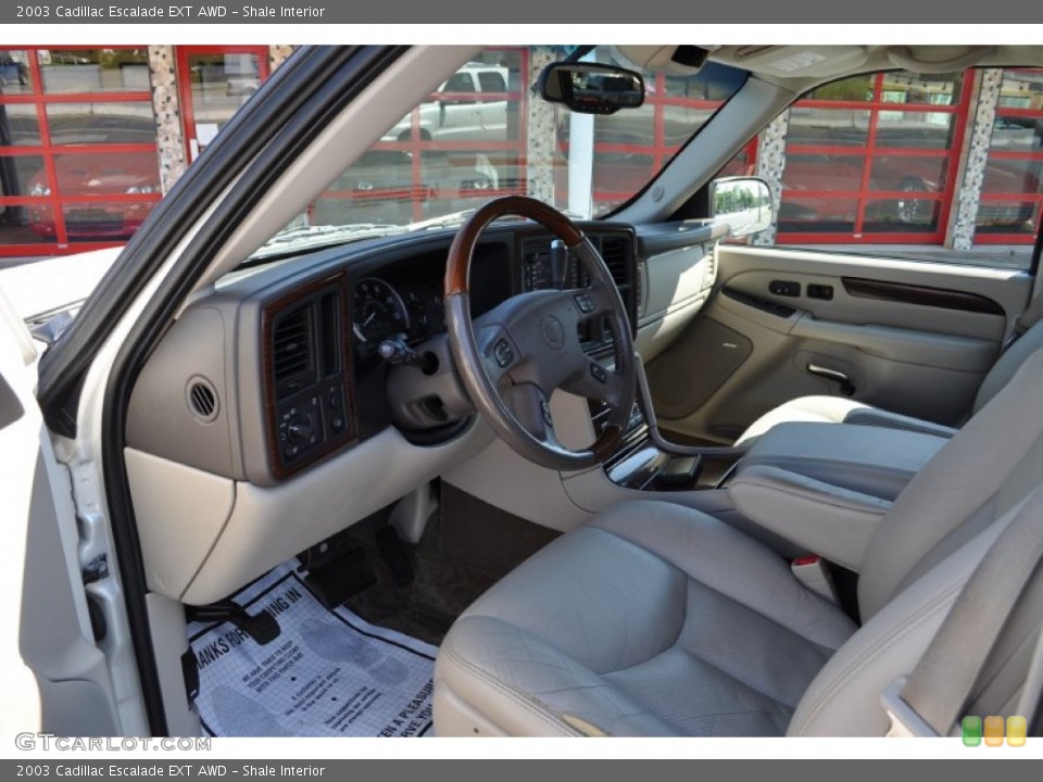Shale Interior Photo for the 2003 Cadillac Escalade EXT AWD #50990801