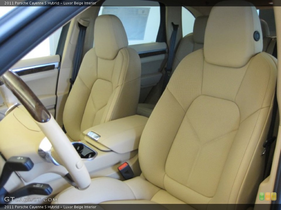 Luxor Beige Interior Photo for the 2011 Porsche Cayenne S Hybrid #50993240