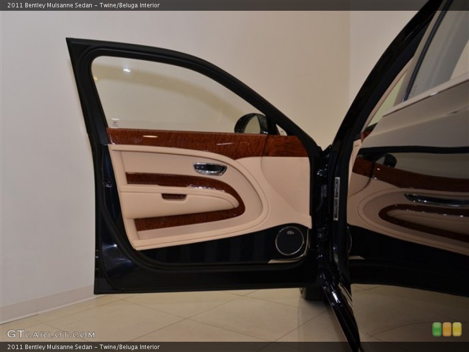 Twine/Beluga Interior Door Panel for the 2011 Bentley Mulsanne Sedan #51000220