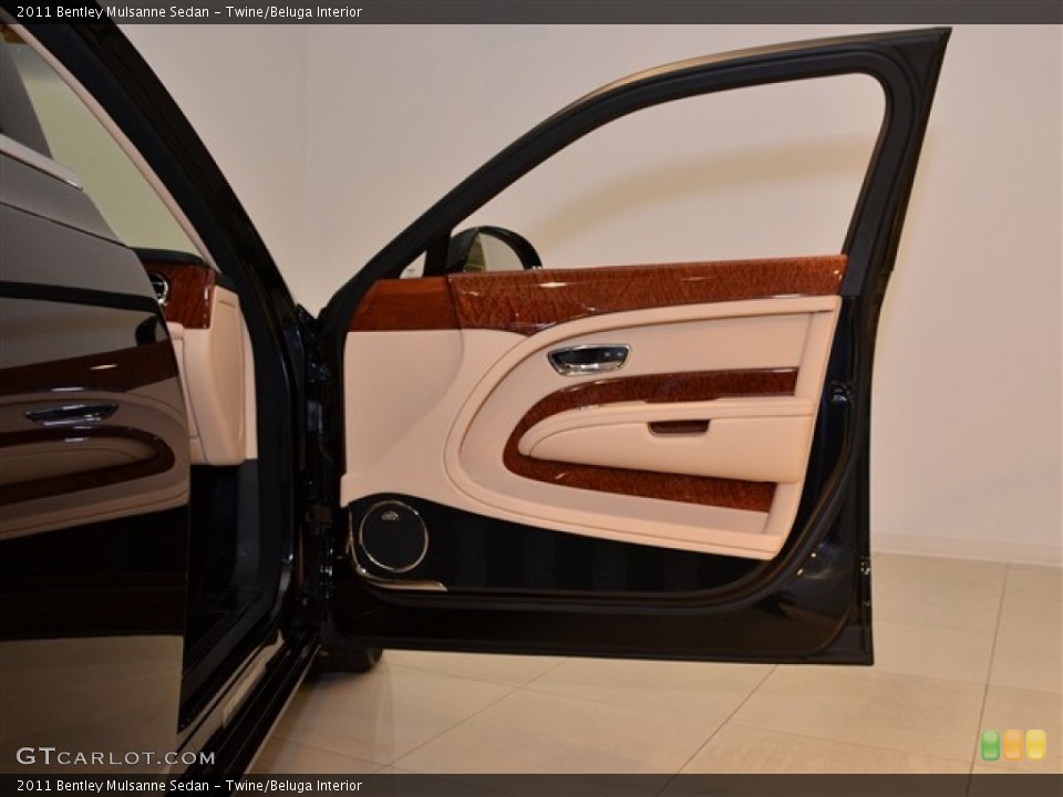 Twine/Beluga Interior Door Panel for the 2011 Bentley Mulsanne Sedan #51000238