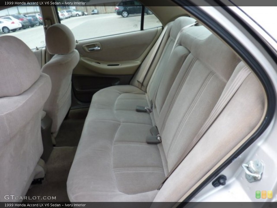 Ivory Interior Photo for the 1999 Honda Accord LX V6 Sedan #51003556