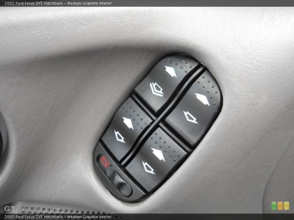 Medium Graphite Interior Controls for the 2002 Ford Focus ZX5 Hatchback #51012517