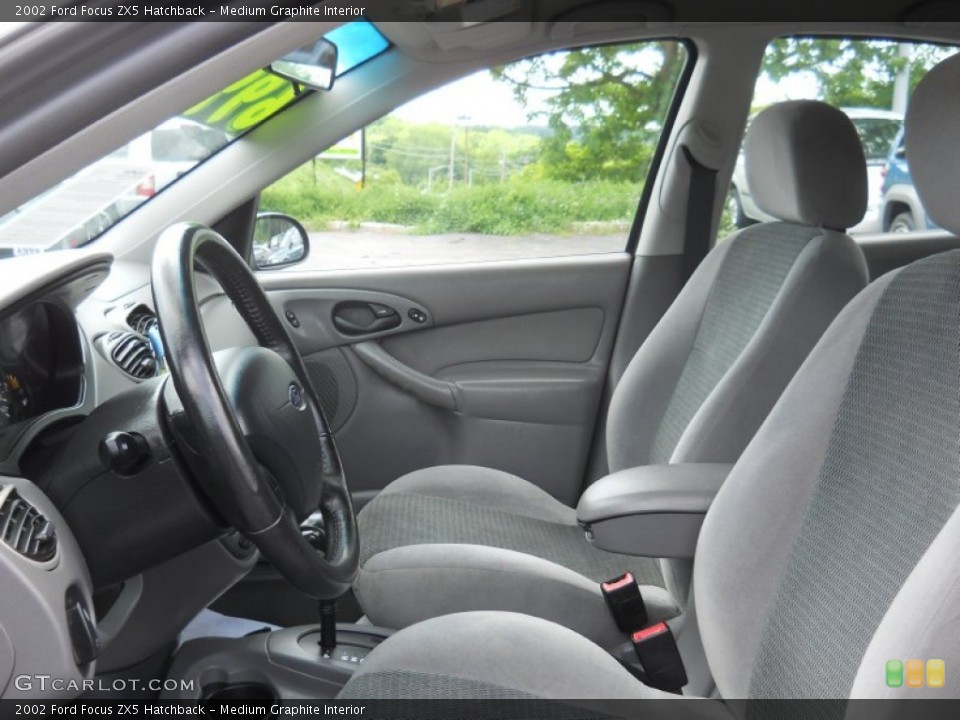 Medium Graphite Interior Photo for the 2002 Ford Focus ZX5 Hatchback #51012670