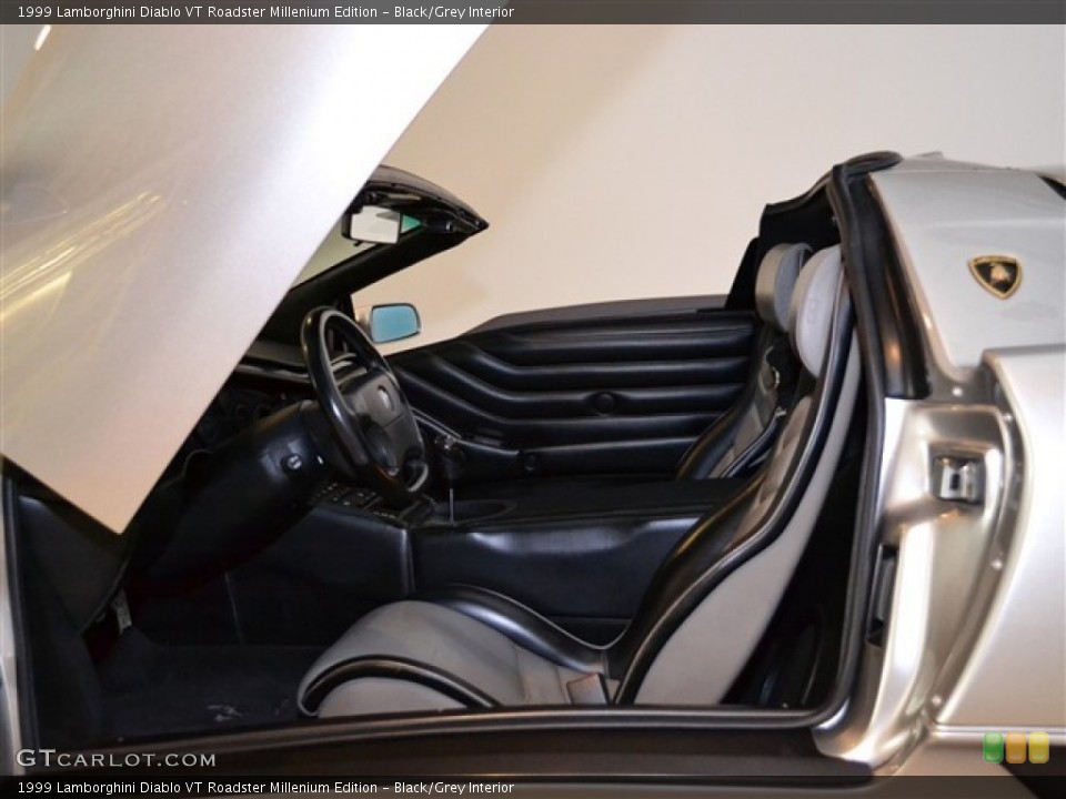 Black/Grey Interior Photo for the 1999 Lamborghini Diablo VT Roadster Millenium Edition #51013135