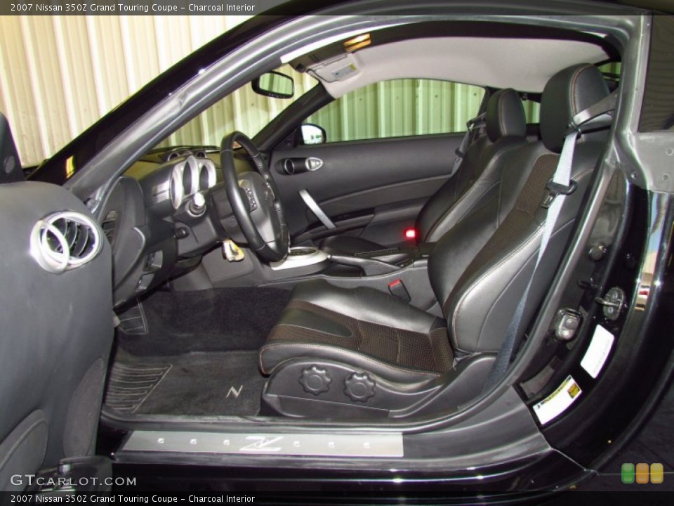 Charcoal Interior Photo for the 2007 Nissan 350Z Grand Touring Coupe #51018427