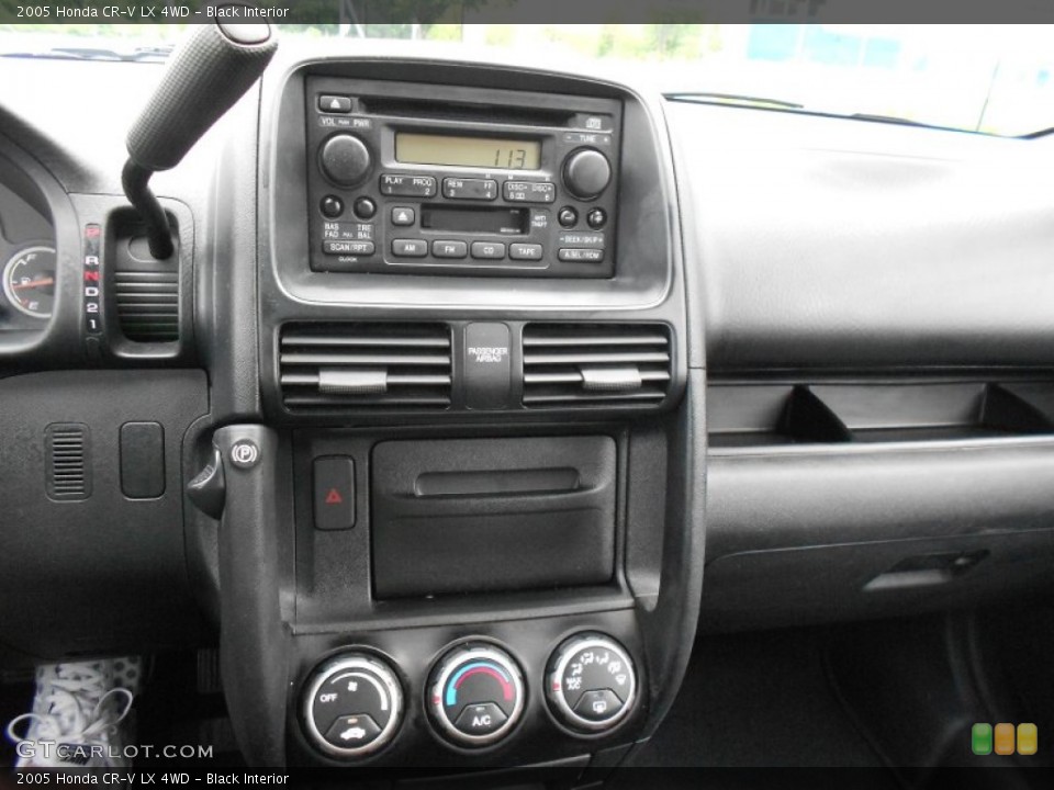 Black Interior Controls for the 2005 Honda CR-V LX 4WD #51024355