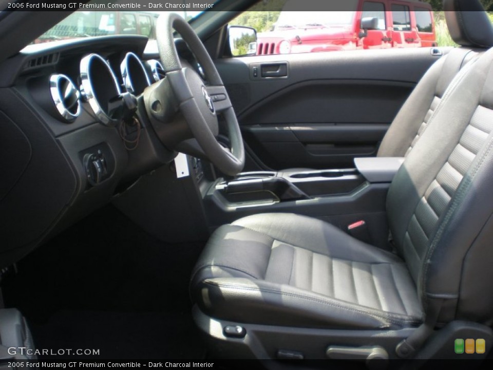 Dark Charcoal Interior Photo for the 2006 Ford Mustang GT Premium Convertible #51033589