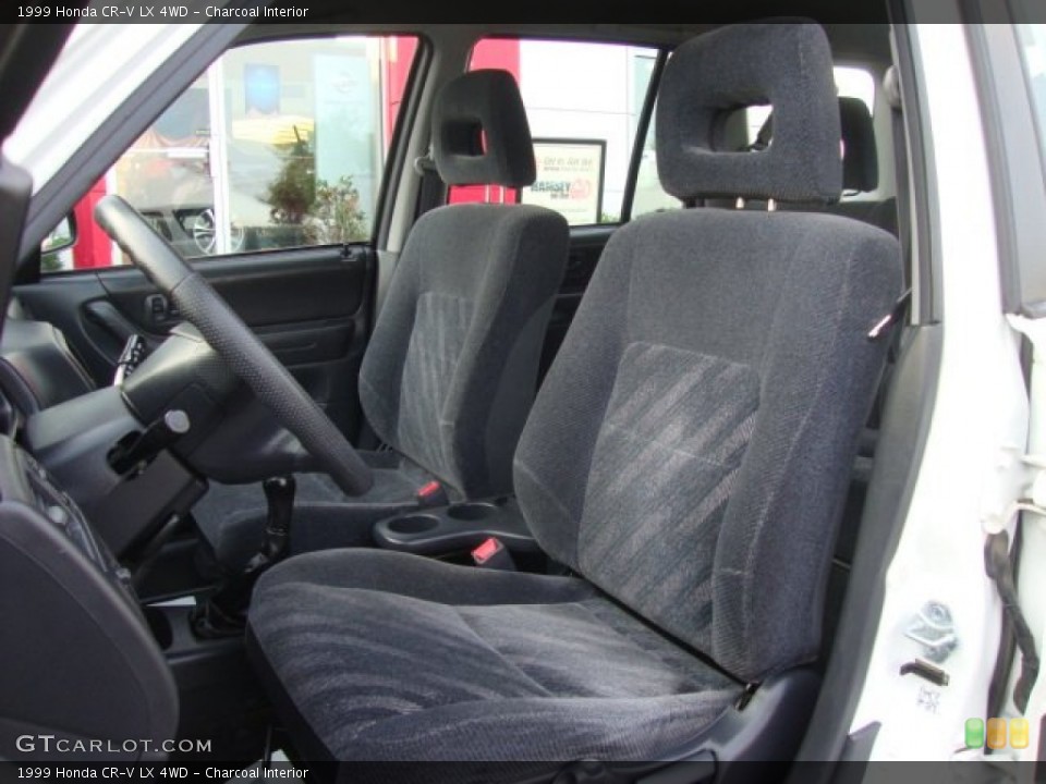 Charcoal Interior Photo for the 1999 Honda CR-V LX 4WD #51033790