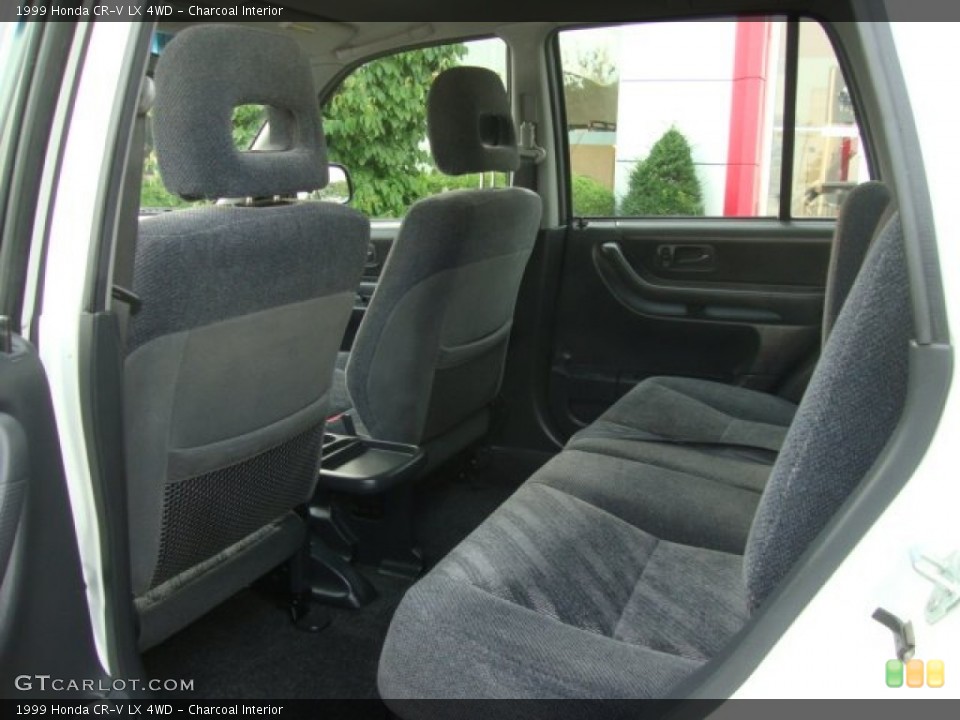 Charcoal Interior Photo for the 1999 Honda CR-V LX 4WD #51033805