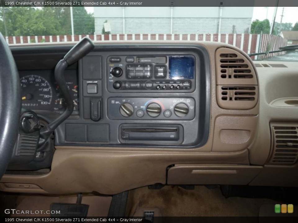 Gray Interior Controls for the 1995 Chevrolet C/K K1500 Silverado Z71 Extended Cab 4x4 #51035302