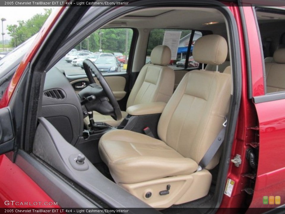 Light Cashmere/Ebony Interior Photo for the 2005 Chevrolet TrailBlazer EXT LT 4x4 #51039820