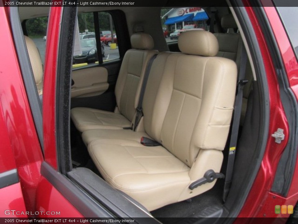 Light Cashmere/Ebony Interior Photo for the 2005 Chevrolet TrailBlazer EXT LT 4x4 #51039910