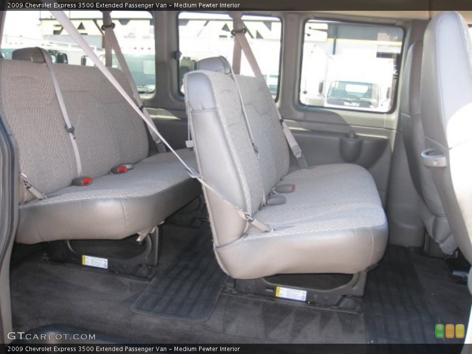 Medium Pewter Interior Photo for the 2009 Chevrolet Express 3500 Extended Passenger Van #51047530