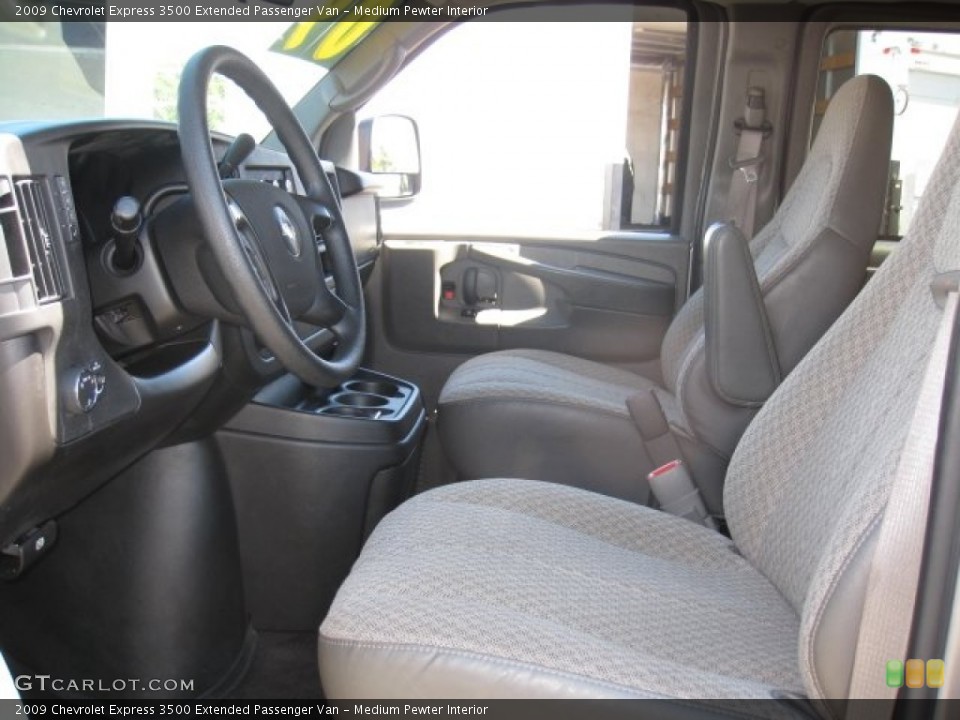 Medium Pewter Interior Photo for the 2009 Chevrolet Express 3500 Extended Passenger Van #51047551