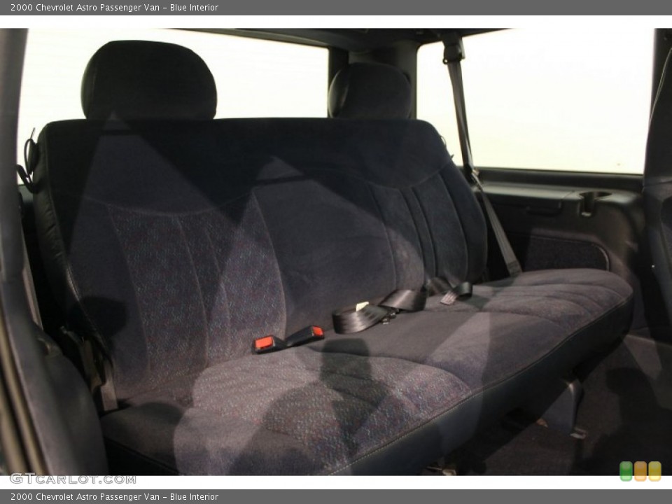 Blue Interior Photo for the 2000 Chevrolet Astro Passenger Van #51054931