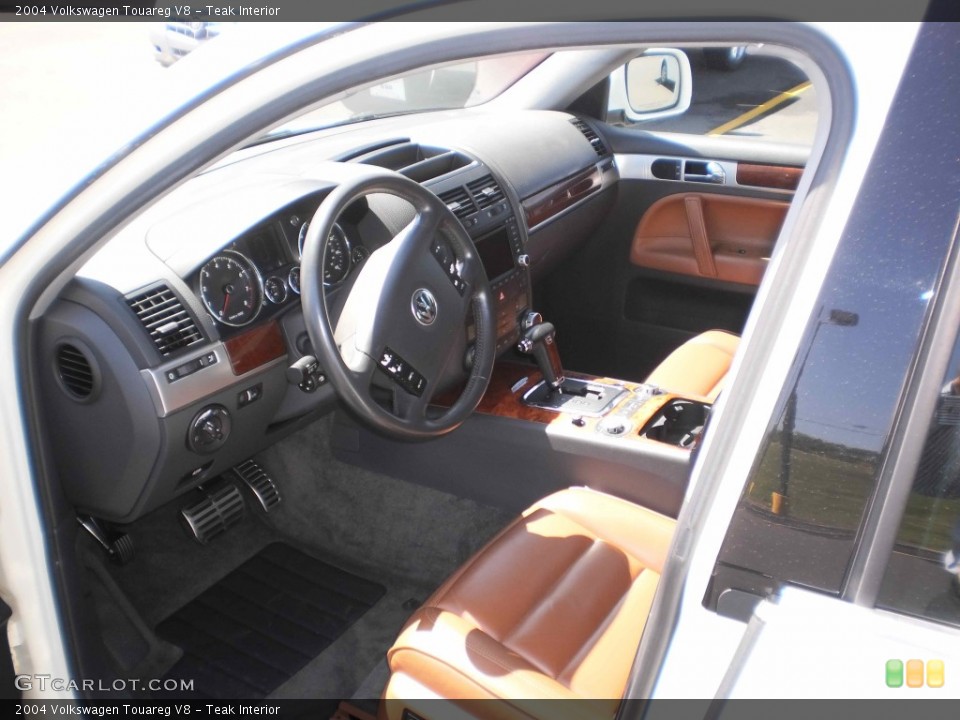 Teak Interior Photo for the 2004 Volkswagen Touareg V8 #51055723