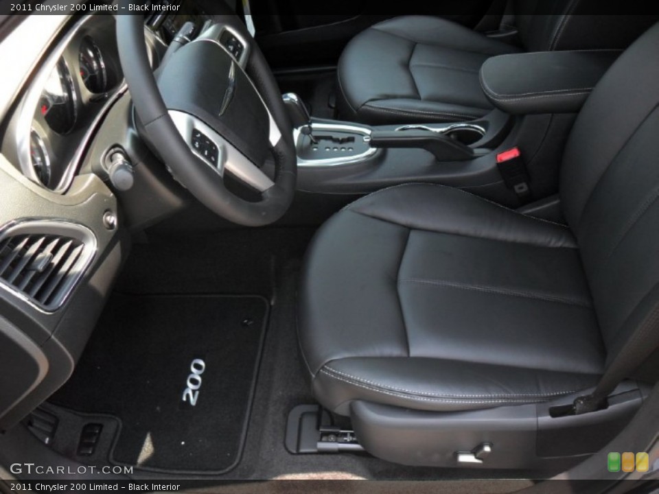 Black Interior Photo for the 2011 Chrysler 200 Limited #51065108