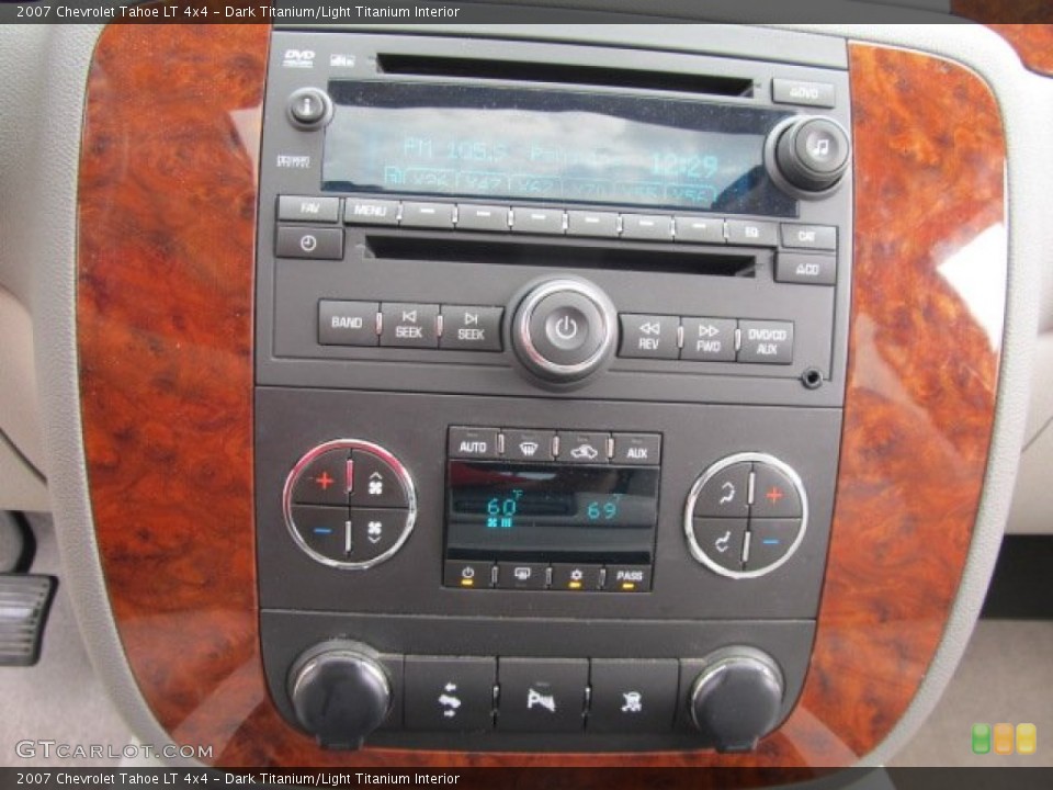 Dark Titanium/Light Titanium Interior Controls for the 2007 Chevrolet Tahoe LT 4x4 #51075533