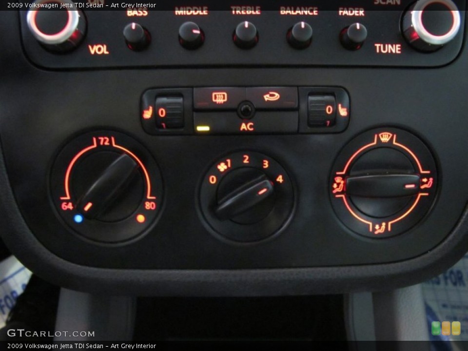 Art Grey Interior Controls for the 2009 Volkswagen Jetta TDI Sedan #51093605