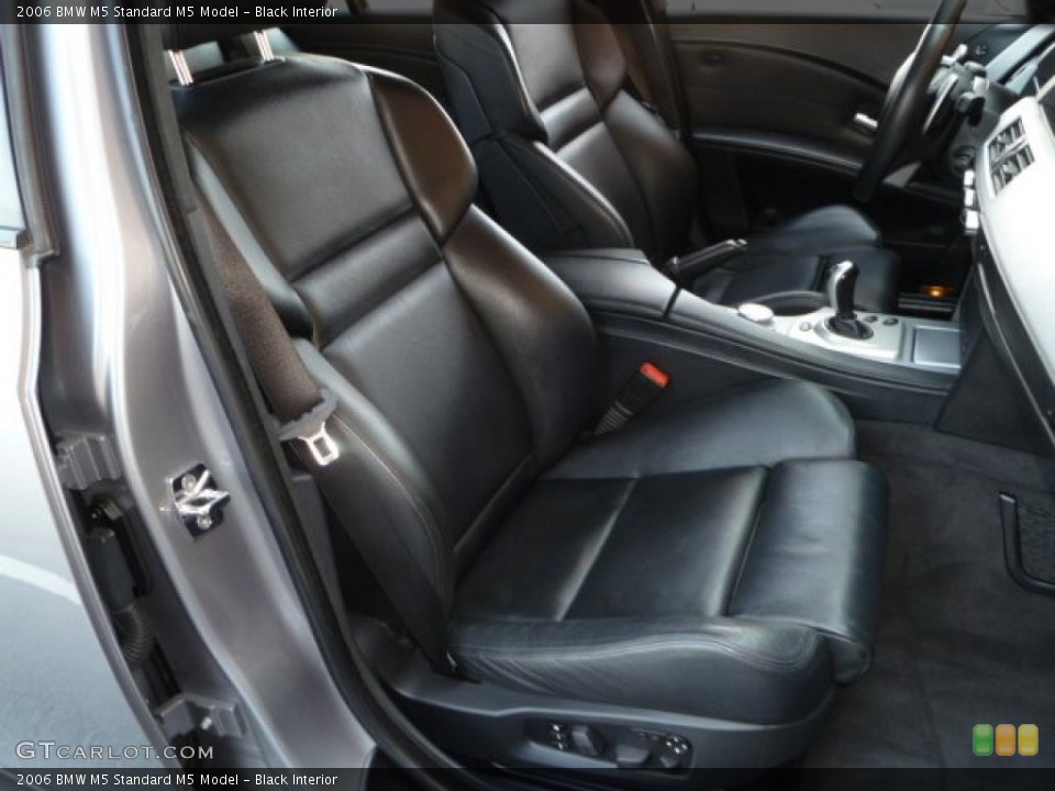 Black Interior Photo for the 2006 BMW M5  #51093722