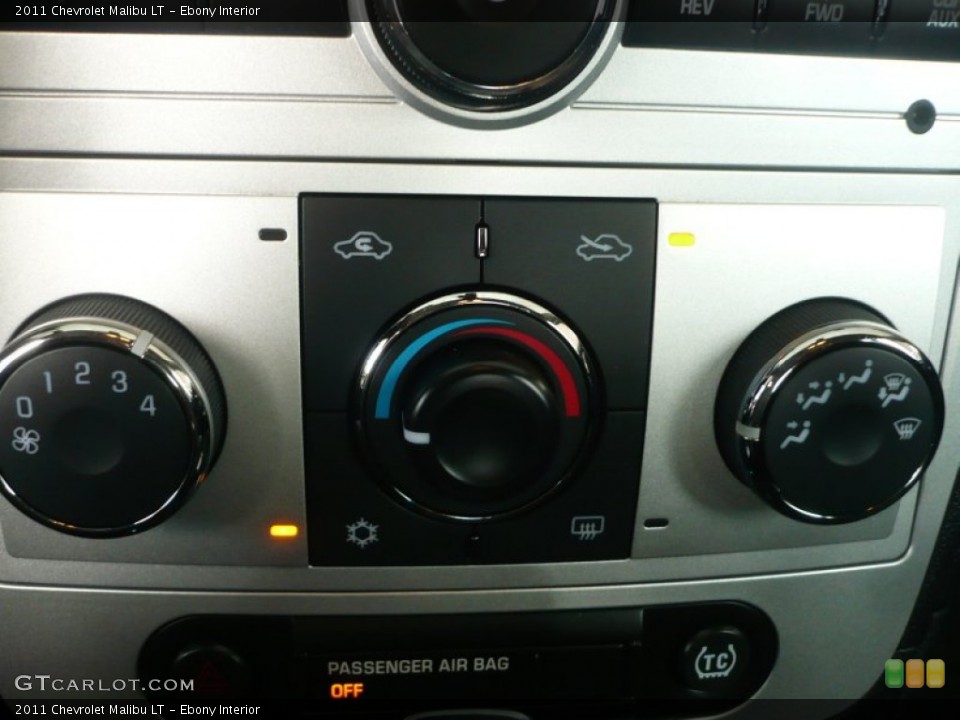 Ebony Interior Controls for the 2011 Chevrolet Malibu LT #51097610