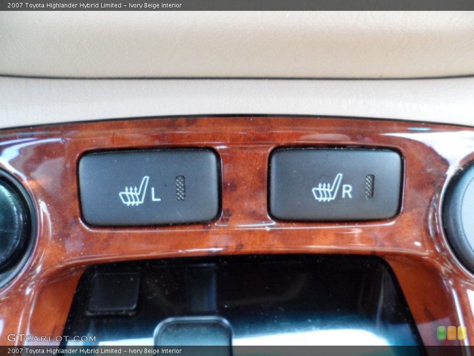 Ivory Beige Interior Controls for the 2007 Toyota Highlander Hybrid Limited #51100883