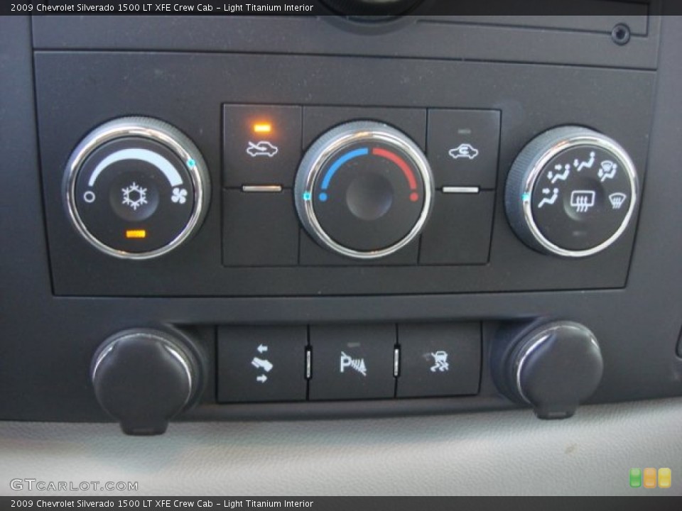 Light Titanium Interior Controls for the 2009 Chevrolet Silverado 1500 LT XFE Crew Cab #51104633