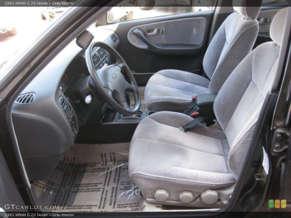Gray Interior Photo for the 1991 Infiniti G 20 Sedan #51107180