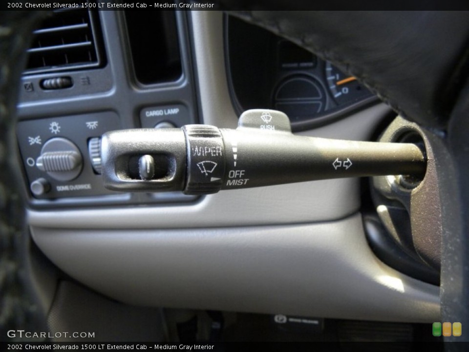 Medium Gray Interior Controls for the 2002 Chevrolet Silverado 1500 LT Extended Cab #51107900