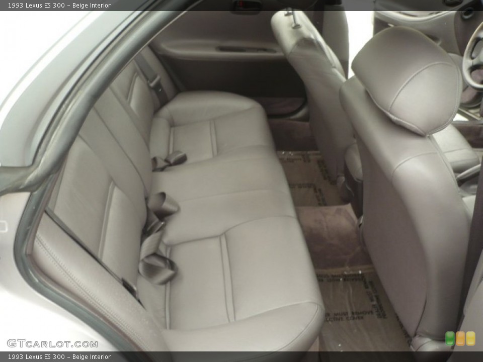Beige Interior Photo for the 1993 Lexus ES 300 #51108458