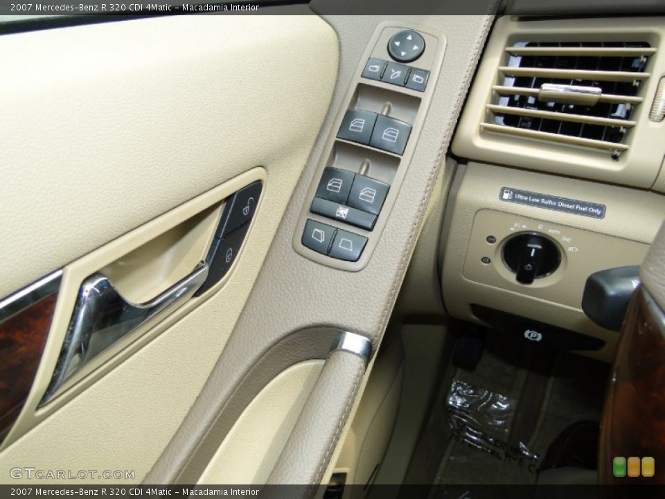 Macadamia Interior Controls for the 2007 Mercedes-Benz R 320 CDI 4Matic #51116504
