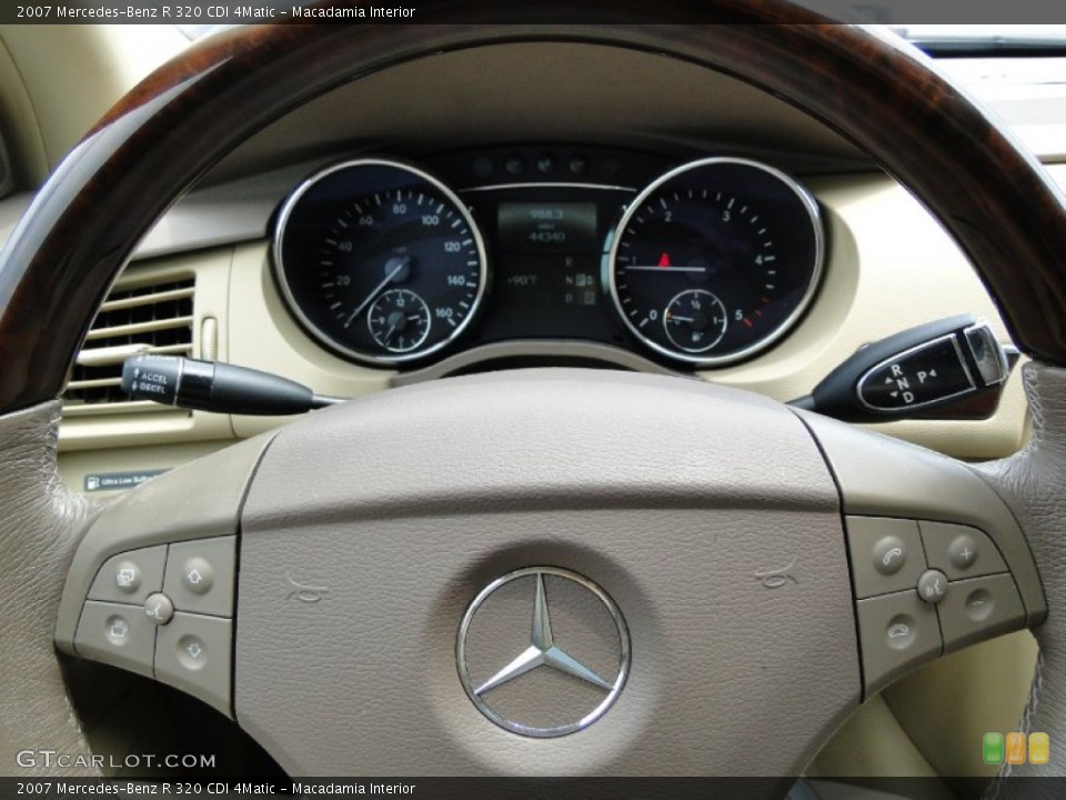 Macadamia Interior Steering Wheel for the 2007 Mercedes-Benz R 320 CDI 4Matic #51116549