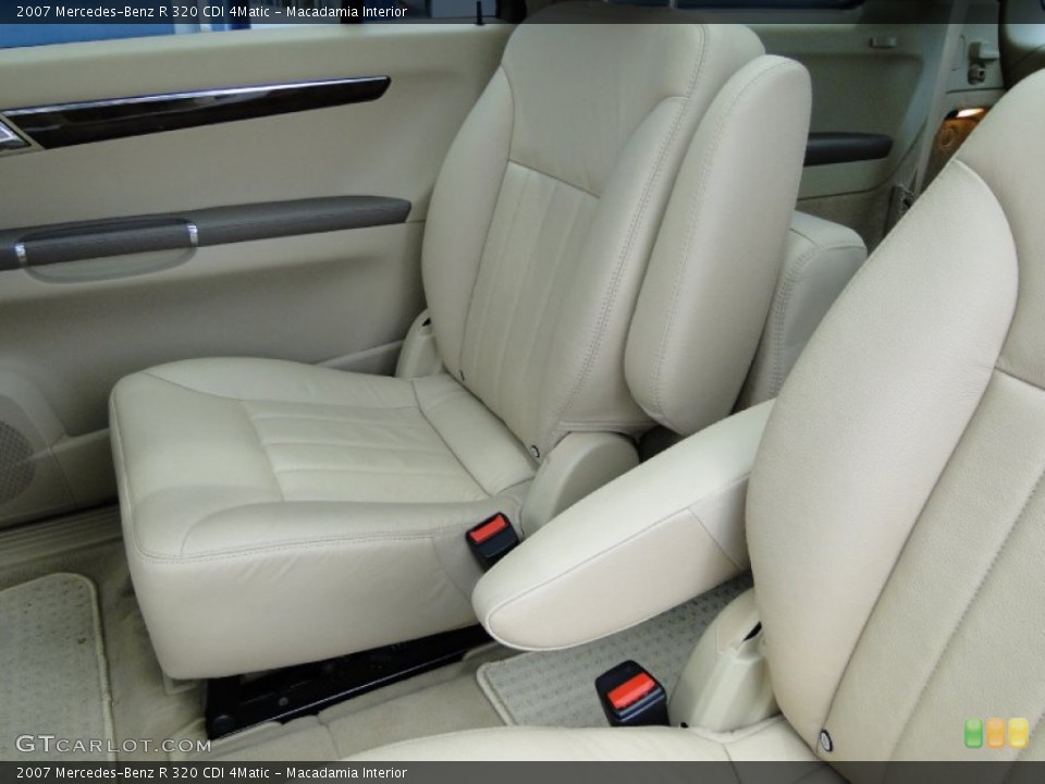 Macadamia Interior Photo for the 2007 Mercedes-Benz R 320 CDI 4Matic #51116723