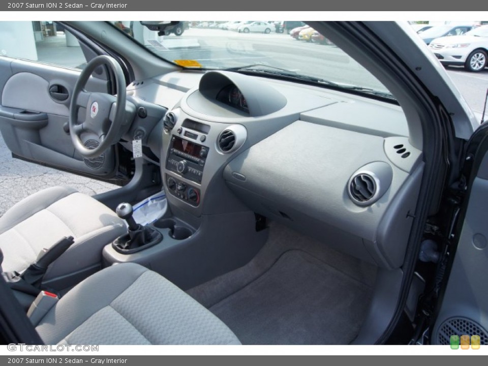 Gray Interior Photo for the 2007 Saturn ION 2 Sedan #51118505