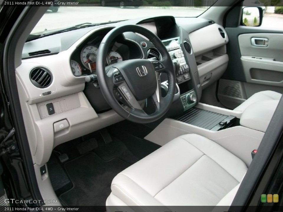 Gray Interior Photo for the 2011 Honda Pilot EX-L 4WD #51125013