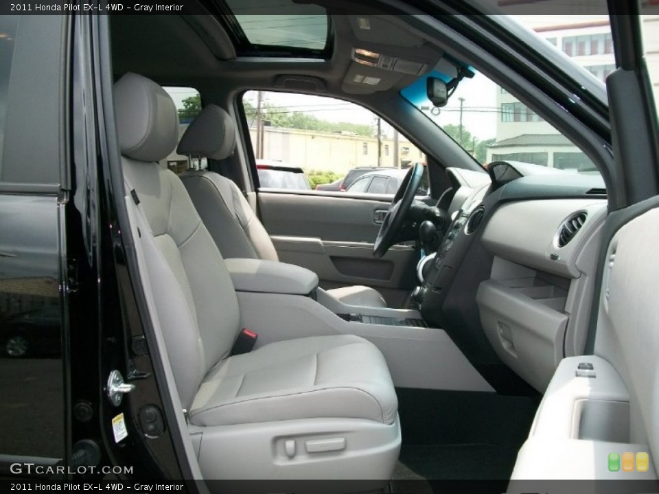 Gray Interior Photo for the 2011 Honda Pilot EX-L 4WD #51125256