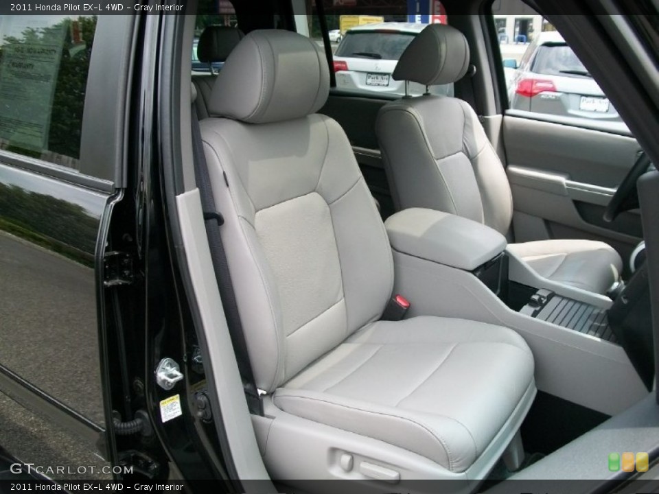 Gray Interior Photo for the 2011 Honda Pilot EX-L 4WD #51125268