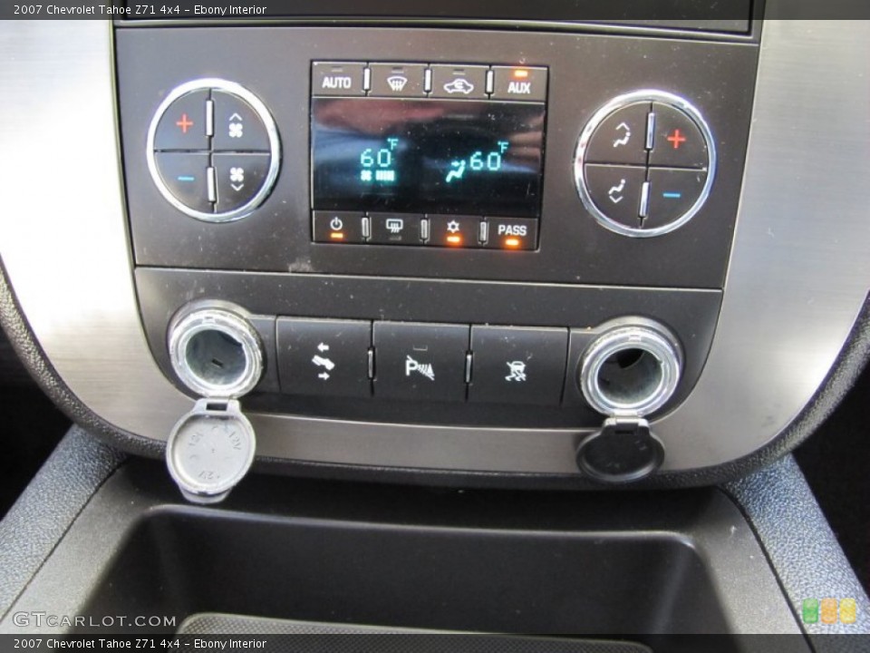Ebony Interior Controls for the 2007 Chevrolet Tahoe Z71 4x4 #51127398
