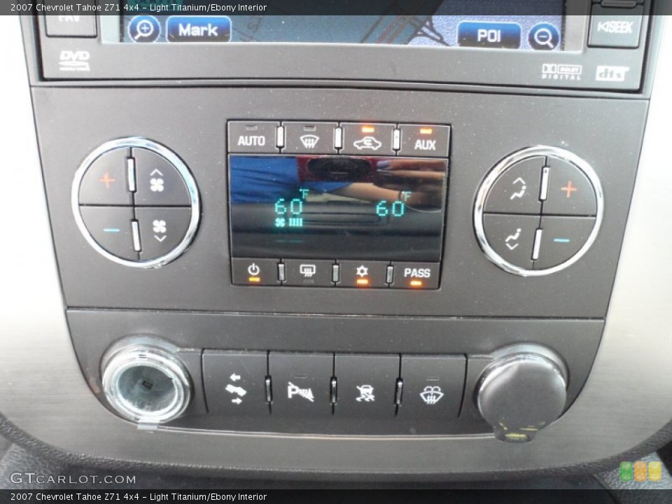 Light Titanium/Ebony Interior Controls for the 2007 Chevrolet Tahoe Z71 4x4 #51135998