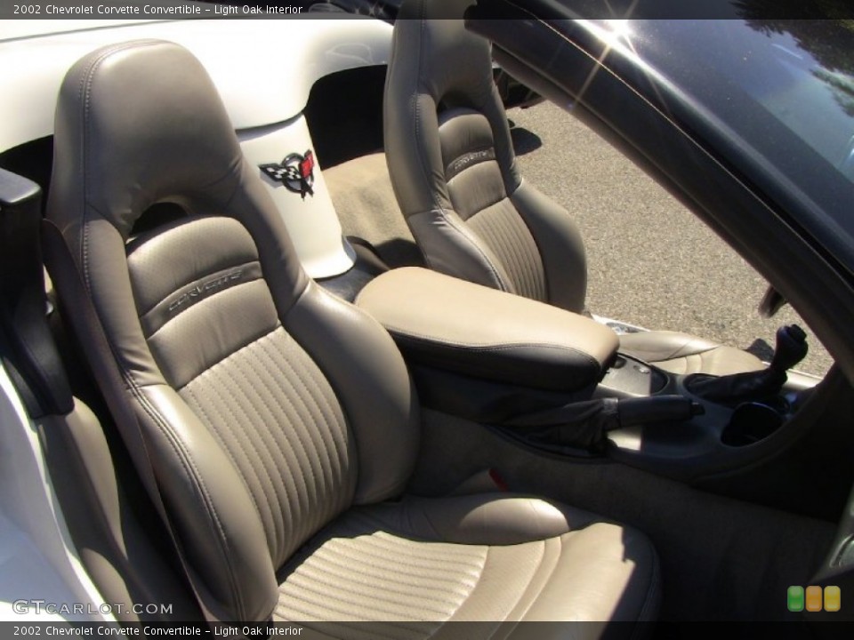 Light Oak Interior Photo for the 2002 Chevrolet Corvette Convertible #51154124