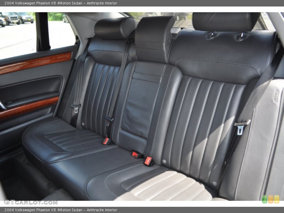 Anthracite Interior Photo for the 2004 Volkswagen Phaeton V8 4Motion Sedan #51158690
