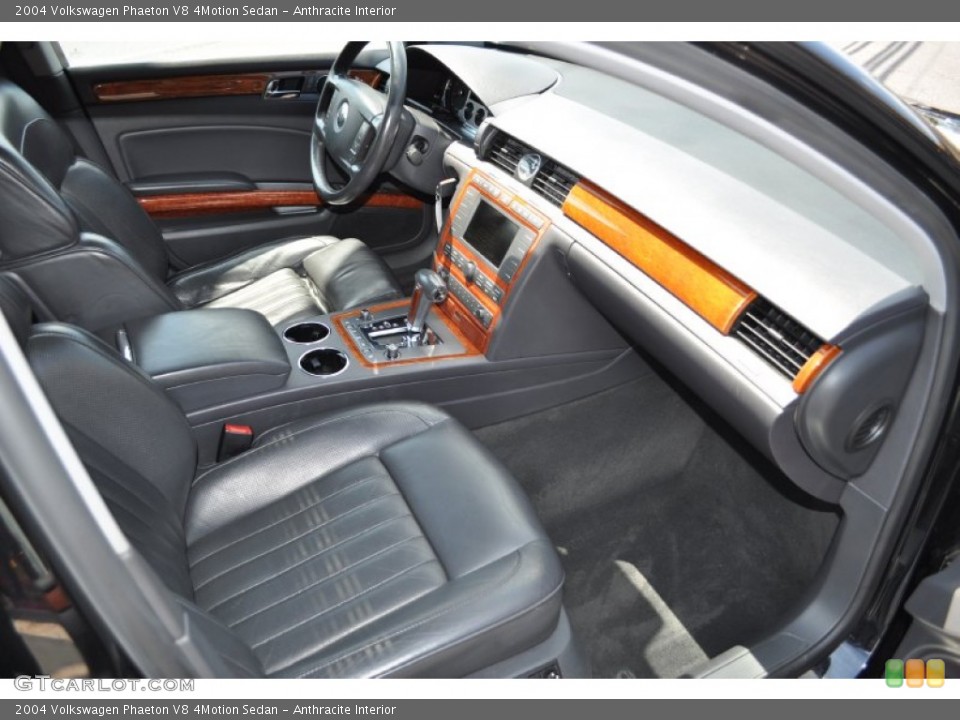Anthracite Interior Photo for the 2004 Volkswagen Phaeton V8 4Motion Sedan #51158705