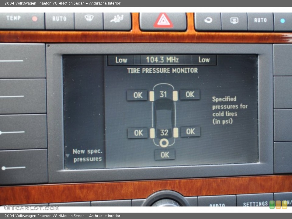 Anthracite Interior Controls for the 2004 Volkswagen Phaeton V8 4Motion Sedan #51158846