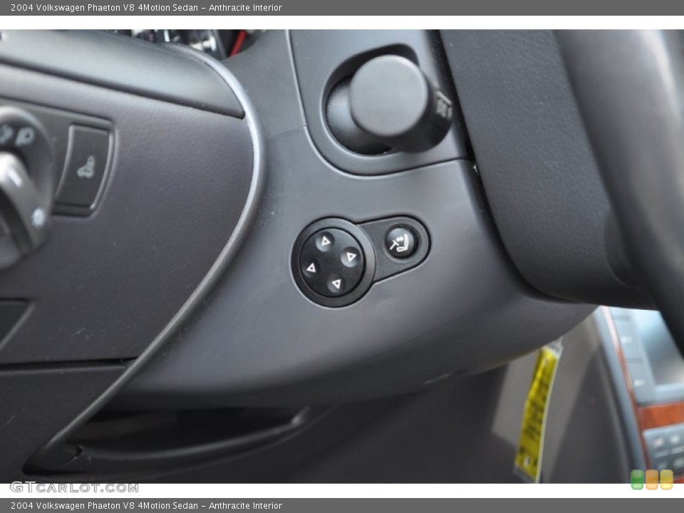 Anthracite Interior Controls for the 2004 Volkswagen Phaeton V8 4Motion Sedan #51159035