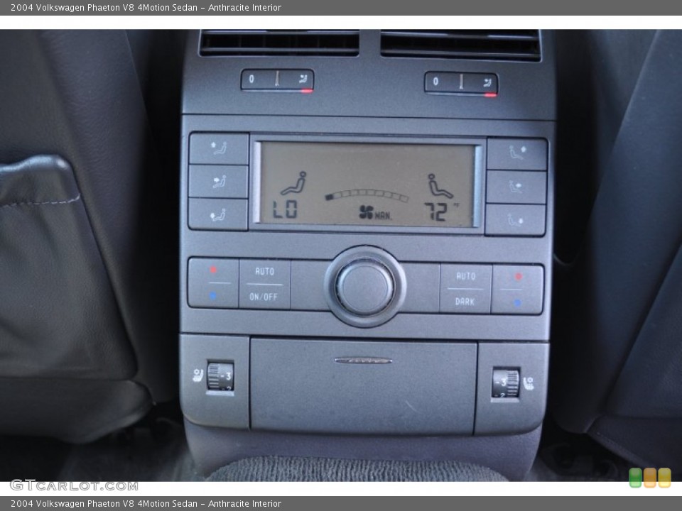 Anthracite Interior Controls for the 2004 Volkswagen Phaeton V8 4Motion Sedan #51159128
