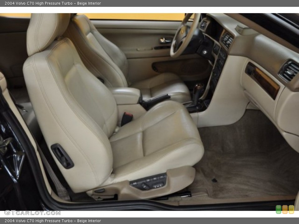 Beige Interior Photo for the 2004 Volvo C70 High Pressure Turbo #51165357
