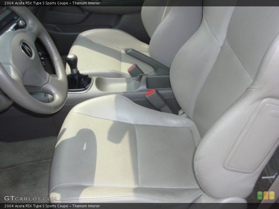 Titanium Interior Photo for the 2004 Acura RSX Type S Sports Coupe #51168813